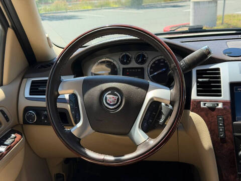 2011 Cadillac Escalade Premium