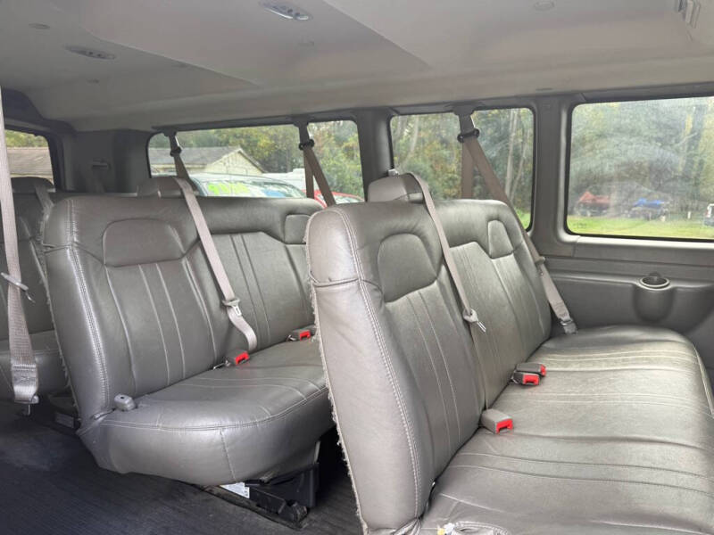 2017 Chevrolet Express LS 3500