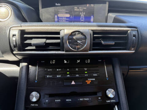 2017 Lexus IS 300