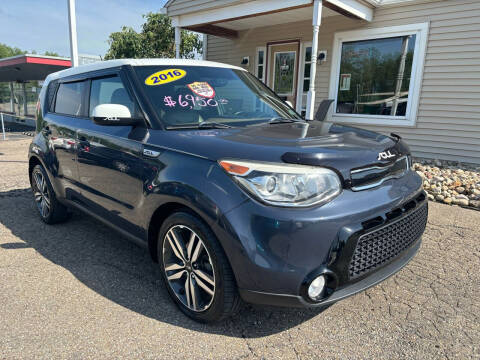 2016 Kia Soul for sale at G & G Auto Sales in Steubenville OH