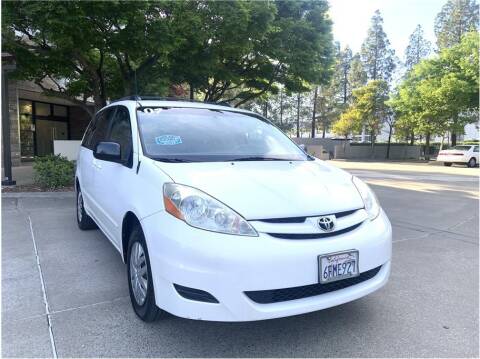 2007 Toyota Sienna for sale at Right Cars Auto Sales in Sacramento CA