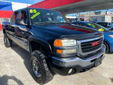 2005 GMC Sierra 2500HD for sale at North County Auto in Oceanside CA