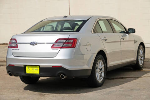 2015 Ford Taurus
