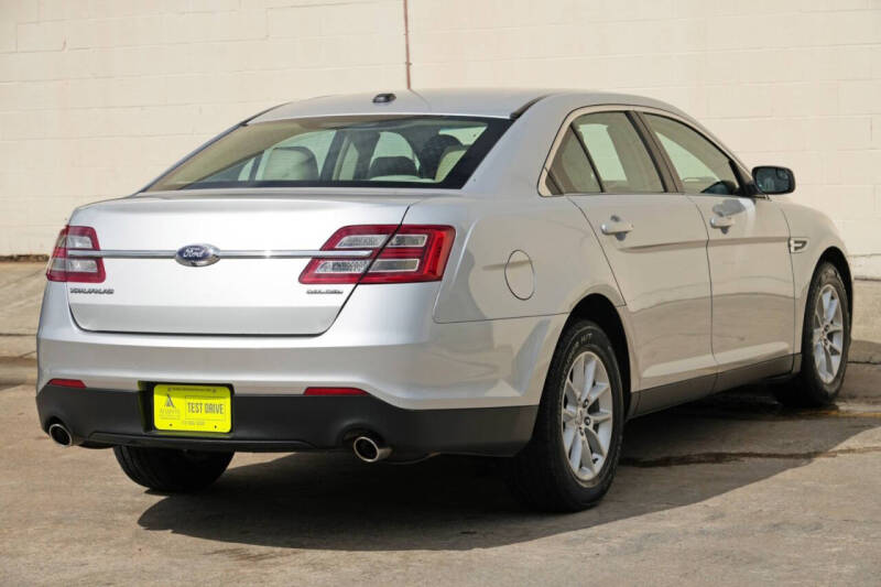 2015 Ford Taurus