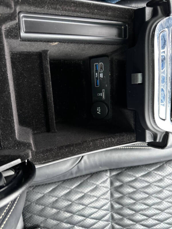 2016 Jaguar XJL Portfolio