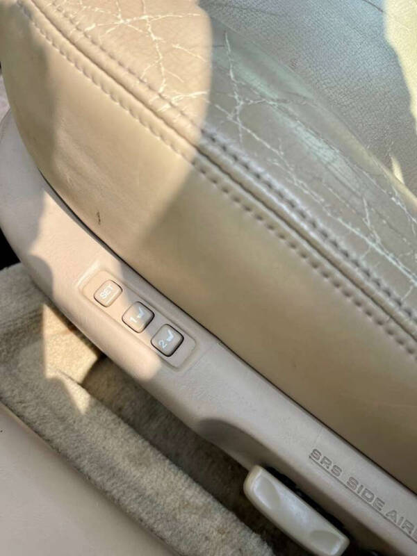 2000 Lexus ES 300