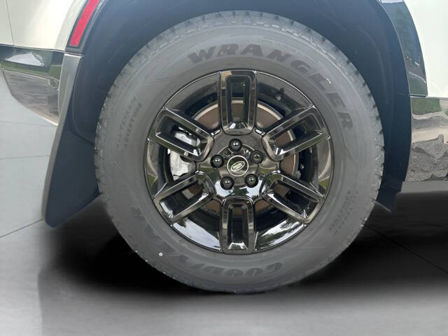 2025 Land Rover Defender 90 P400 X-Dynamic SE