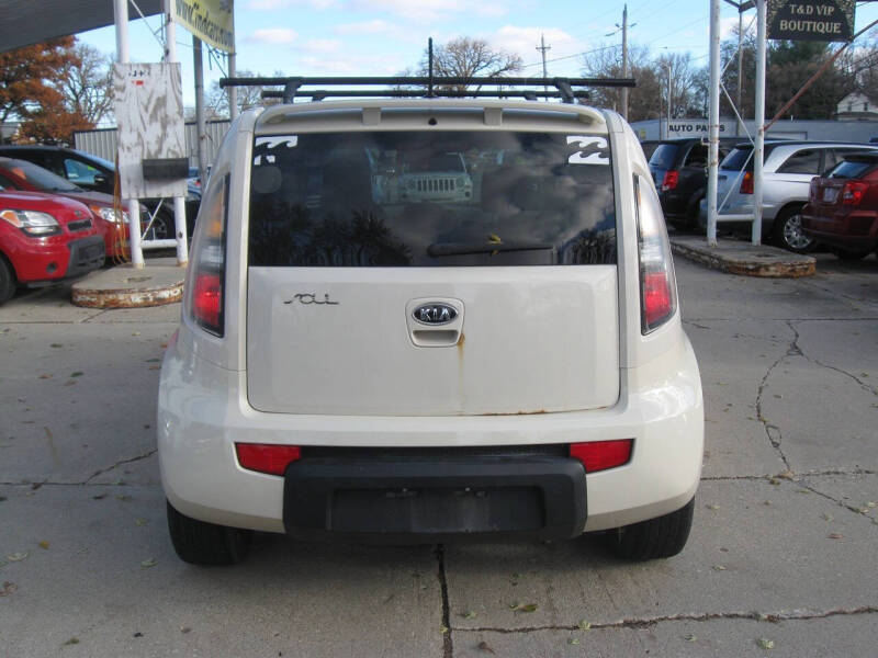 2010 Kia Soul +