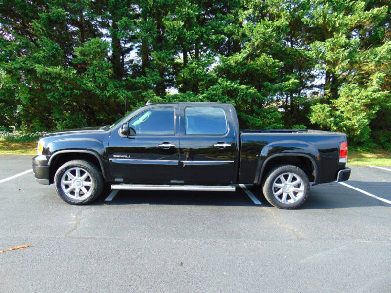 2009 GMC Sierra 1500 for sale at CR Garland Auto Sales in Fredericksburg VA