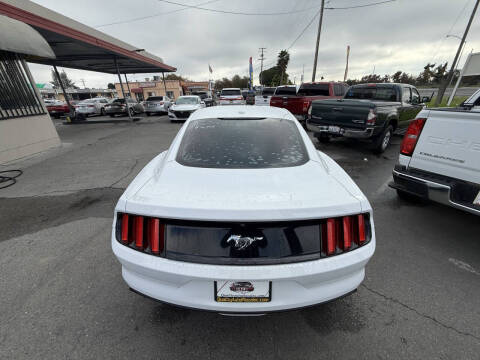2016 Ford Mustang EcoBoost Premium