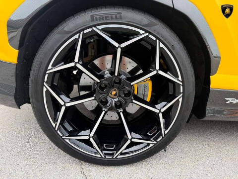 2024 Lamborghini Urus Performante