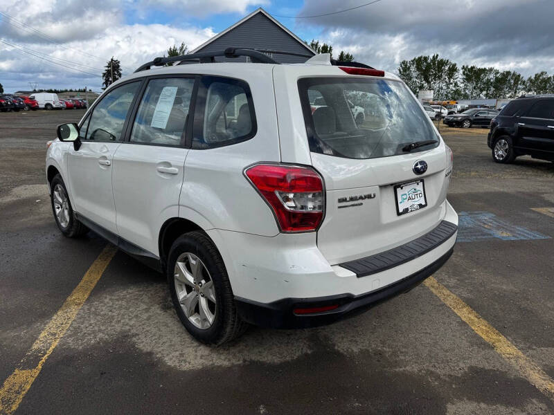 2016 Subaru Forester 2.5i