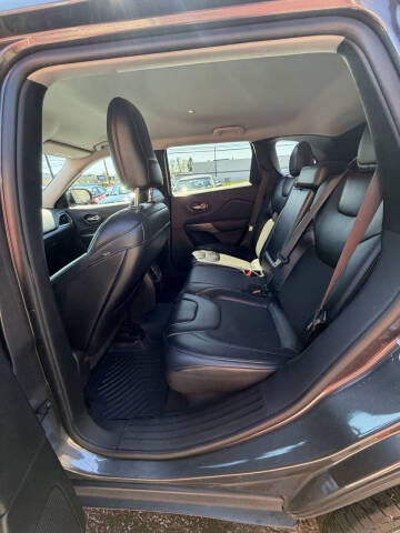 2019 Jeep Cherokee Latitude Plus