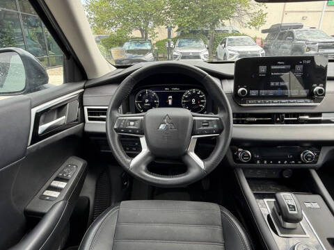 2024 Mitsubishi Outlander Plug-in Hybrid SE - Photo 23