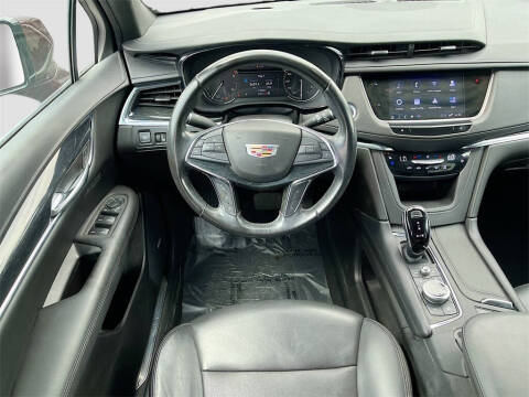 2022 Cadillac XT5 Premium Luxury