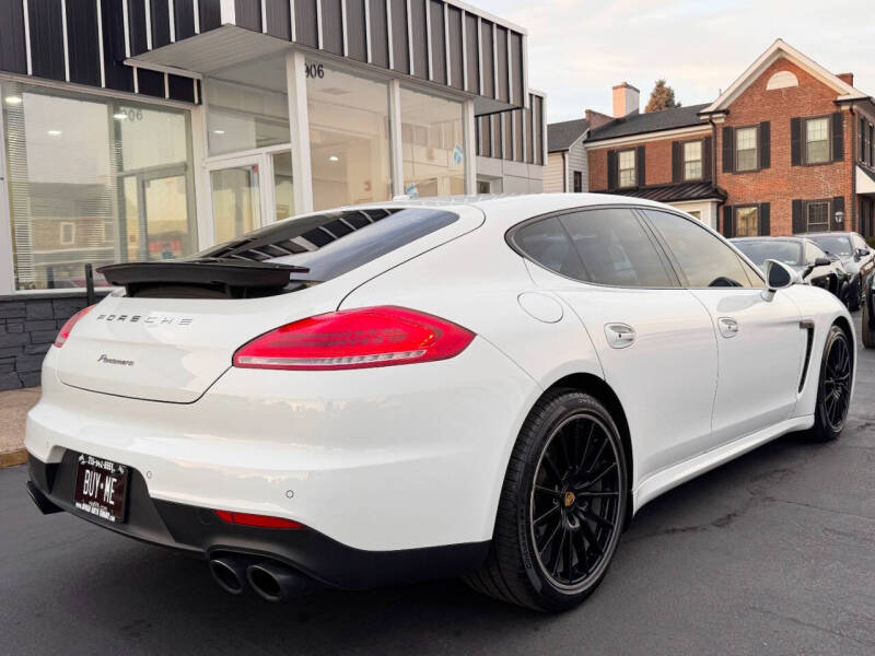 2016 Porsche Panamera Edition