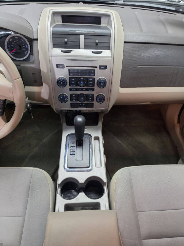 2011 Ford Escape XLT