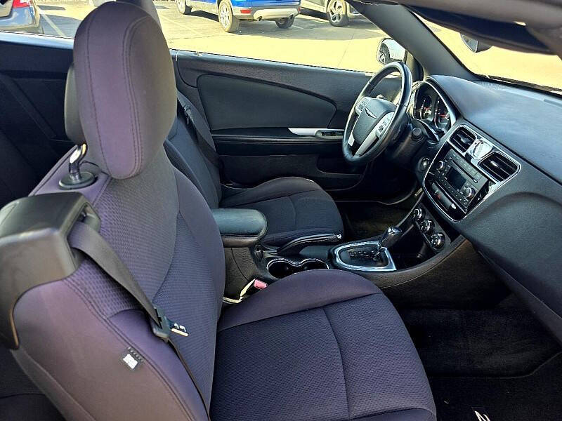 2013 Chrysler 200 Touring