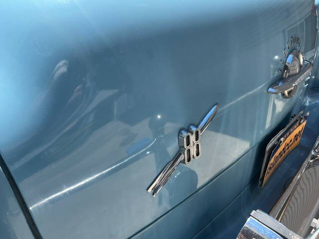 1953 Oldsmobile Deluxe 88