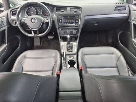 2021 Volkswagen Golf TSI