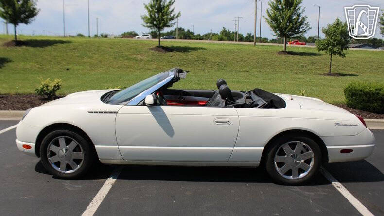 2002 Ford Thunderbird Deluxe