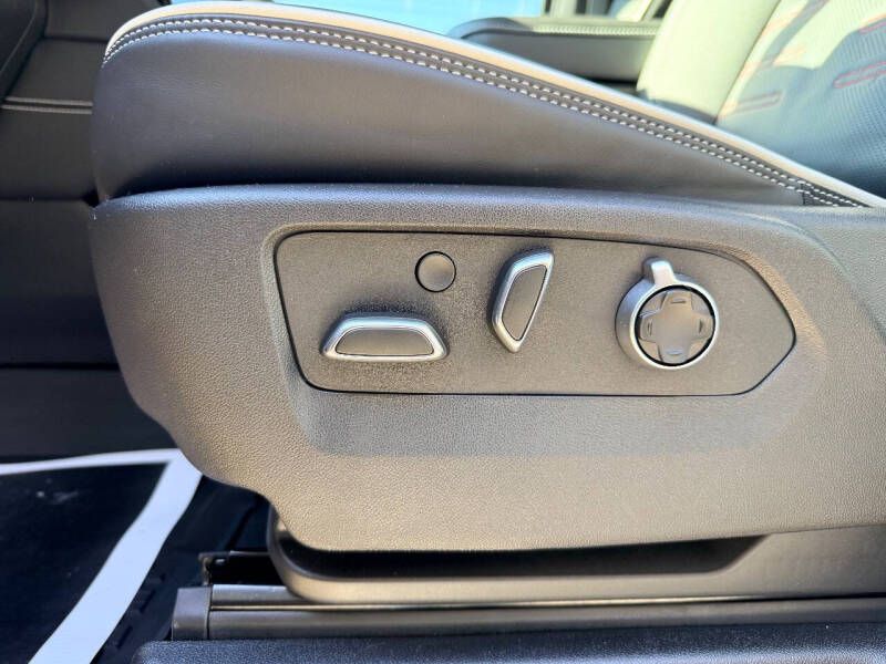 2025 GMC Yukon AT4 Ultimate