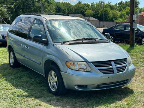 2005 Dodge Caravan for sale at Texas Select Autos LLC in Mckinney TX