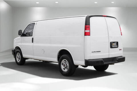 2022 GMC Savana 2500