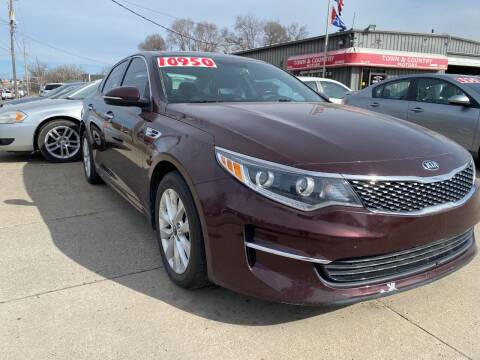 2017 Kia Optima for sale at TOWN & COUNTRY MOTORS in Des Moines IA
