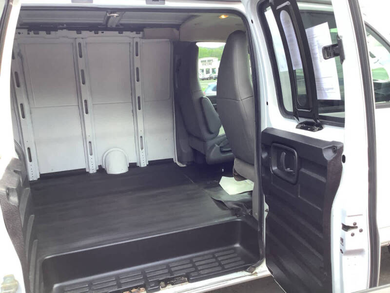2021 Chevrolet Express 2500