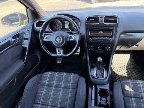2013 Volkswagen GTI Base PZEV
