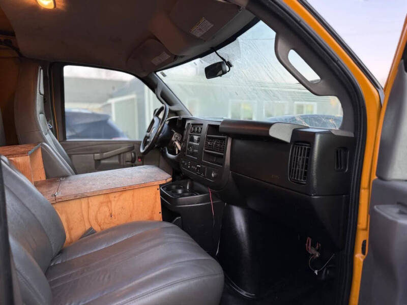 2017 Chevrolet Express 2500