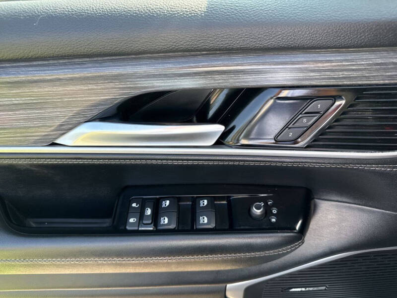 2024 Jeep Wagoneer L Series III