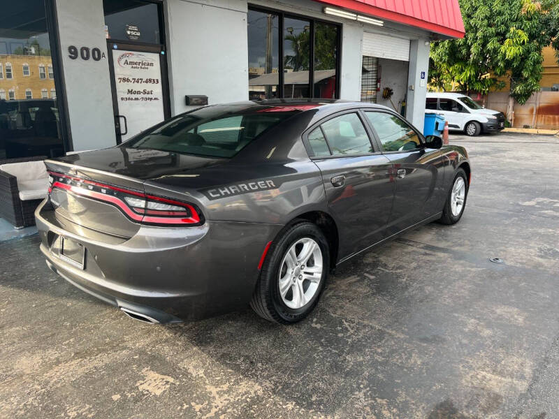 2021 Dodge Charger SXT photo 2