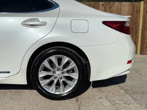 2014 Lexus ES 300h