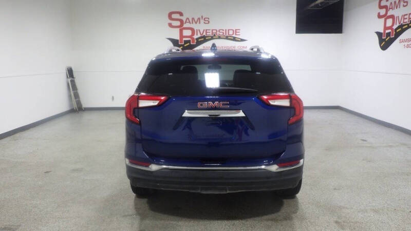 2023 GMC Terrain SLT