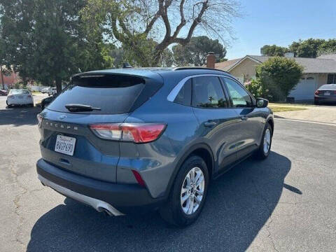 2020 Ford Escape SE