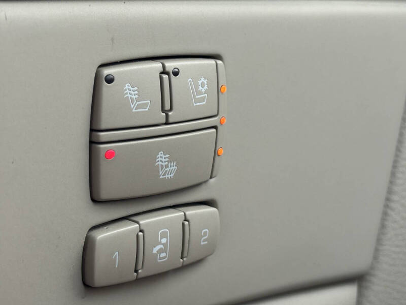 2010 Cadillac DTS Luxury Collection