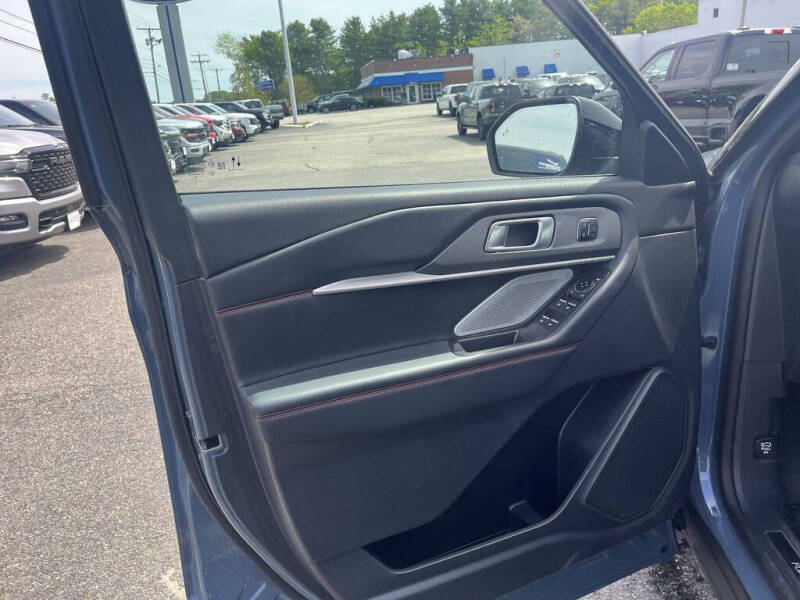 2025 Ford Explorer ST