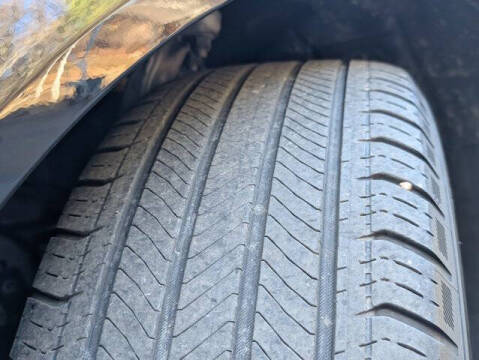 2024 Cadillac LYRIQ Luxury 1