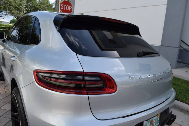 2016 Porsche Macan S