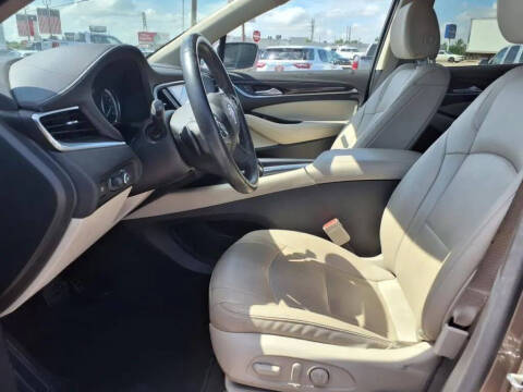 2020 Buick Enclave Essence