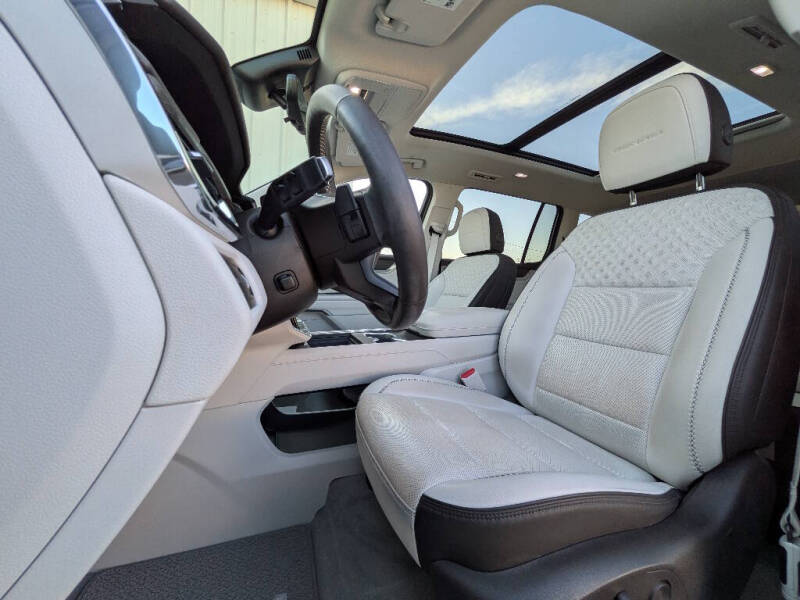 2024 GMC Acadia Denali