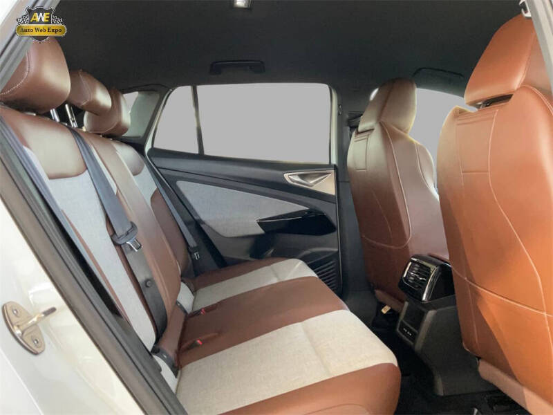 2023 Volkswagen ID.4 Pro