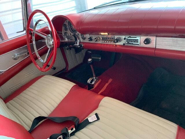 1957 Ford Thunderbird