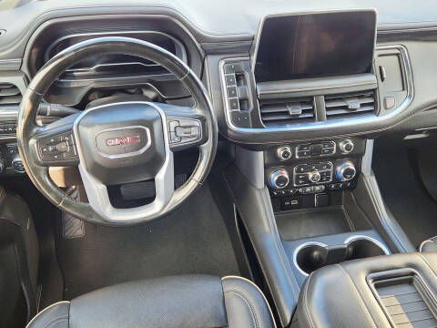 2023 GMC Yukon XL SLT