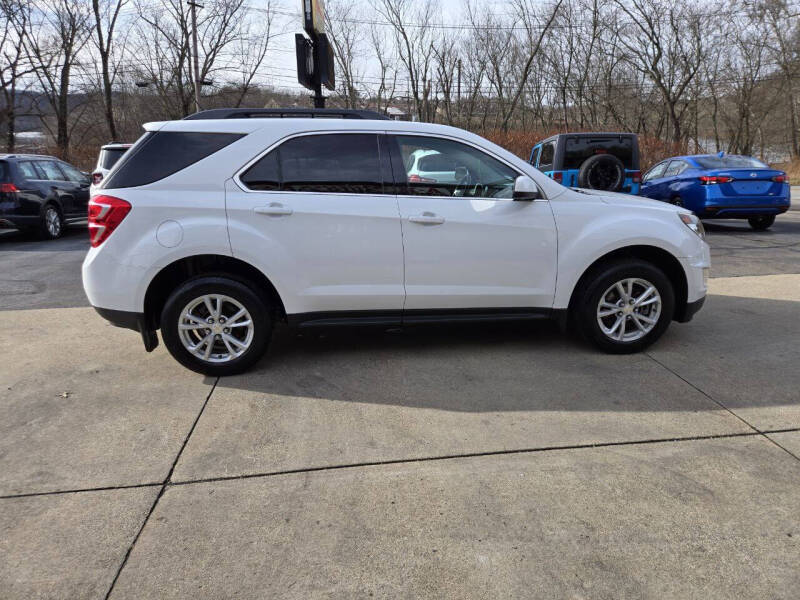 2017 Chevrolet Equinox LT photo 9