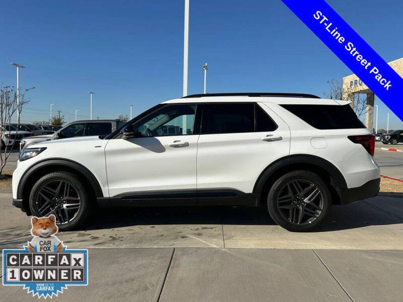 2025 Ford Explorer ST-Line