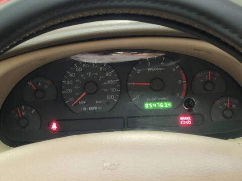 2004 Ford Mustang Deluxe