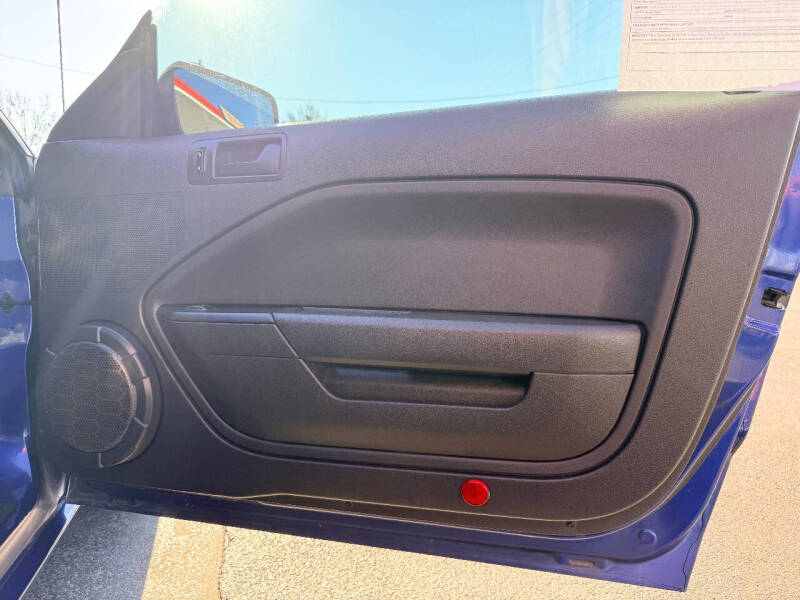 2005 Ford Mustang GT Premium